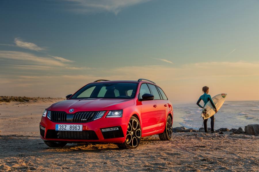  Skoda Octavia RS 245 Combi 2017 года  (WW) (фото 2 из 38)